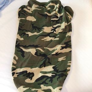 Dog camo shirt XL